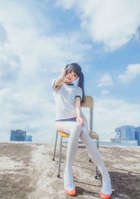 美女在线中字字幕_1080P电影完整版在线观看